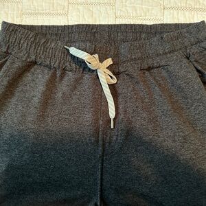 Men's Vuori Joggers - Size Large